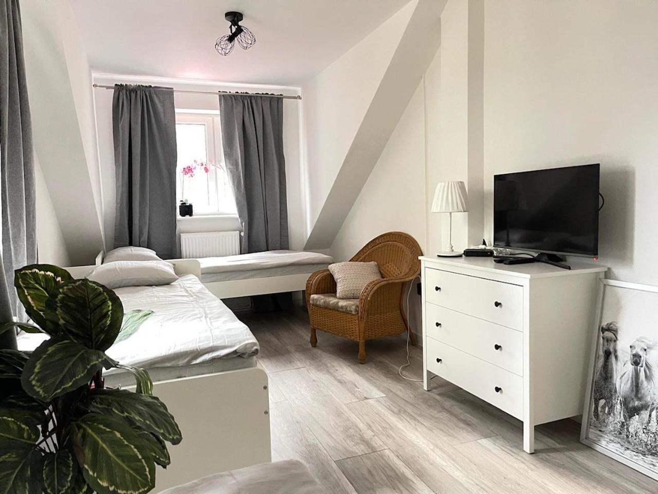 Hotel Ostoya Roztocze Szczebrzeszyn Esterno foto